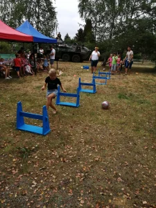 Dzień Dziecka 2022 na ROD im. 40-lecia WP w Pile - bieg przez płotki