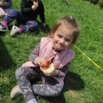 Wizyta Przedszkola - dziewczynka podczas posiłku